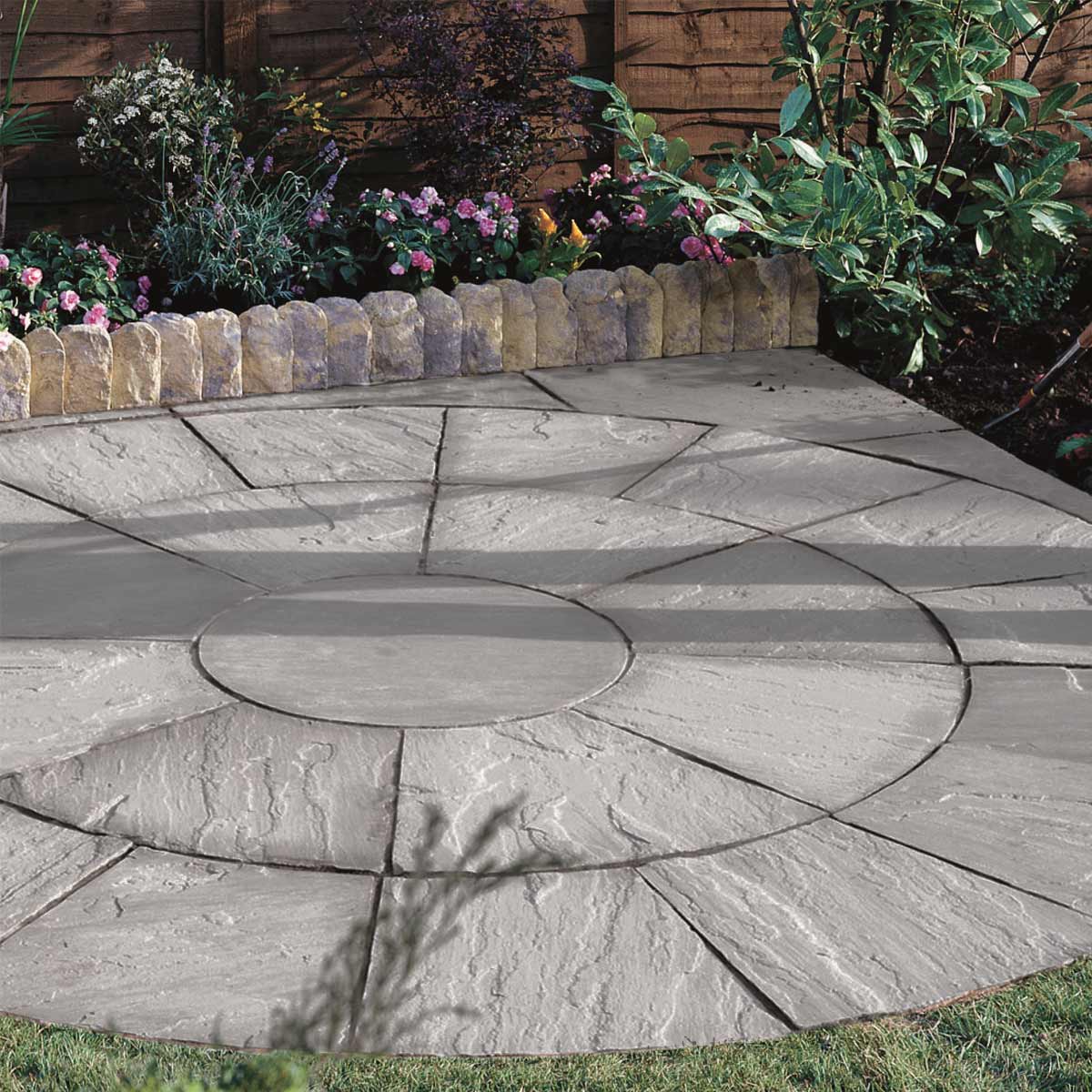 Bradstone Indian Stone Paving 22mm Calibrated - Promenade
